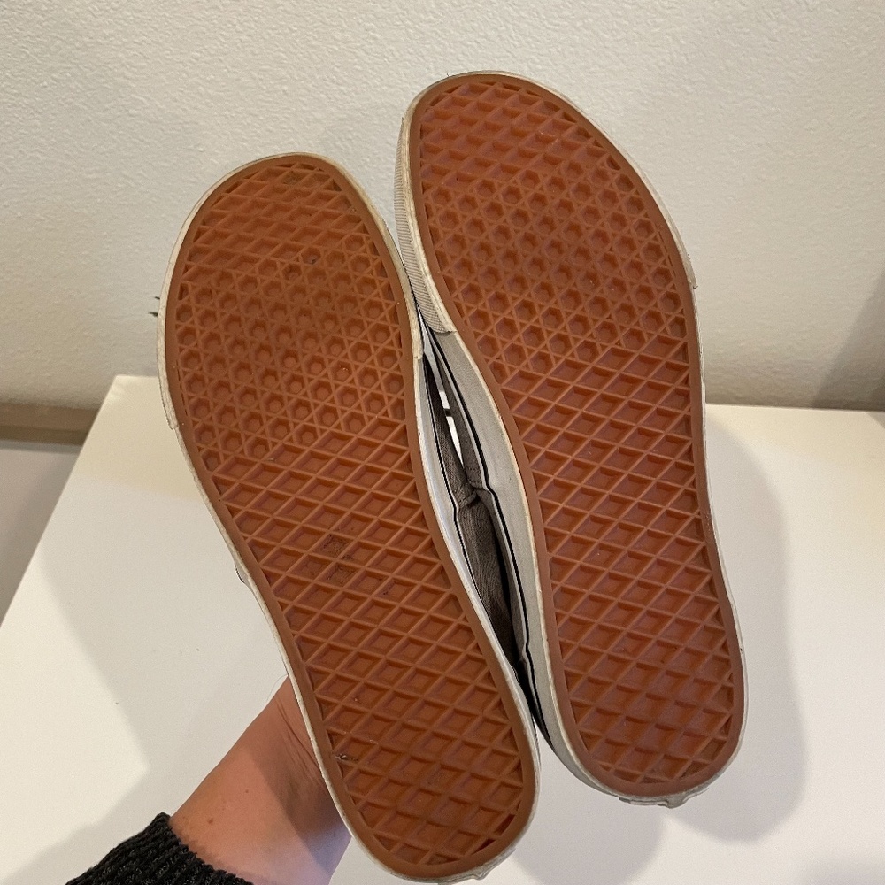 EUC Van's Canvas Atwood Classic Low Grey/Black Canvas Shoes - Picture 7 of 9